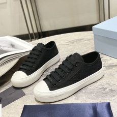 Prada Low Shoes